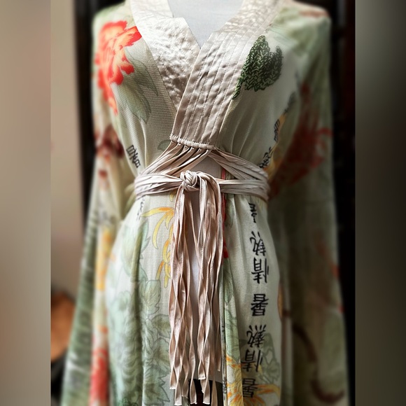 HAH RARE Asian hooded kimono - Picture 3 of 16